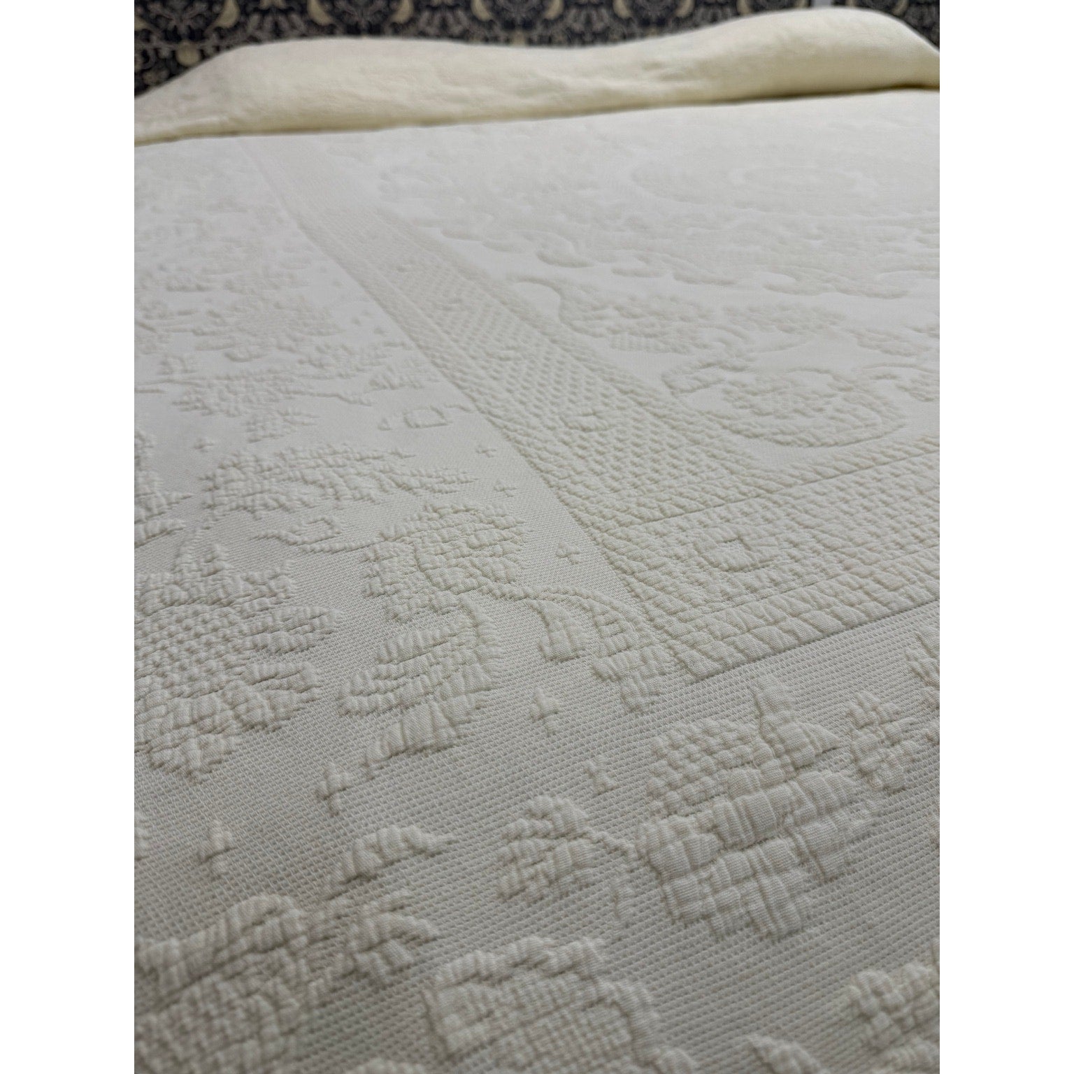 Vintage Cannon Queen Elizabeth Bedspread Queen 90x94 Ivory Cotton Jacquard Matela